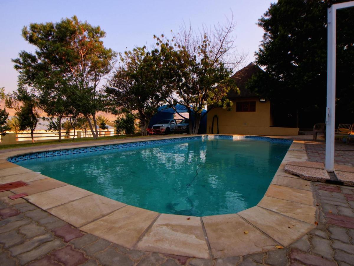 Hotel Uitkyk Guest Farm à Usakos Extérieur photo