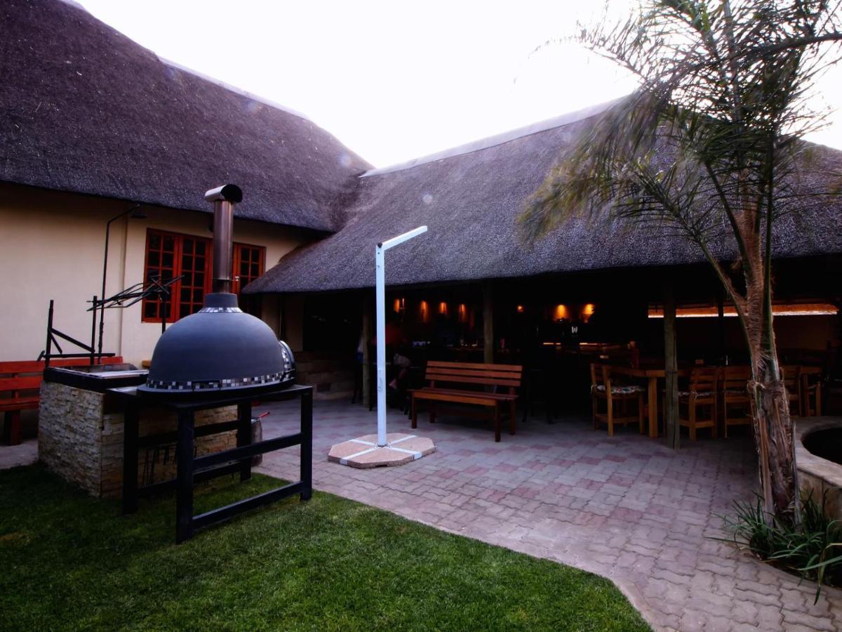 Hotel Uitkyk Guest Farm à Usakos Extérieur photo