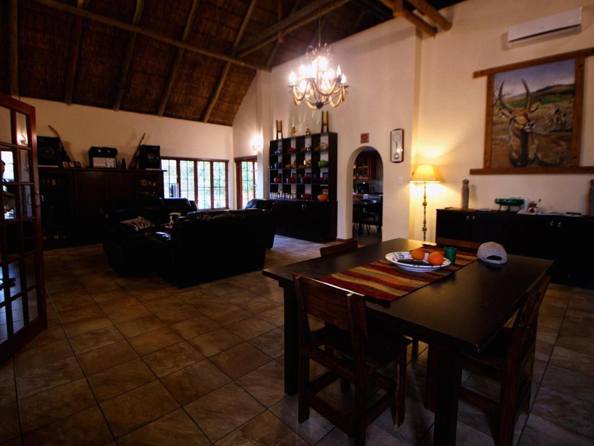 Hotel Uitkyk Guest Farm à Usakos Extérieur photo